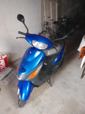 4Takt Motorroller  Bild 3