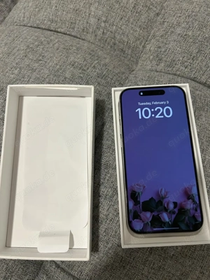 iPhone 15 Pro mit 256GB Bild 2