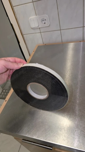Montageband Dichtband schwarz   neuwertige, lange Rollen