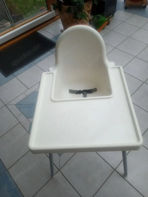 Kinderhochstuhl, sehr guter Zustand, mit Tisch 