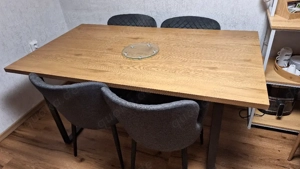 Esstisch mit Stühlen