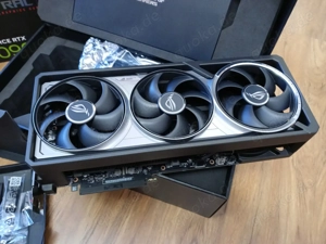ASUS ROG Astral NVIDIA GeForce RTX 5090 32 GB GDDR7. Lieferung aus Polen