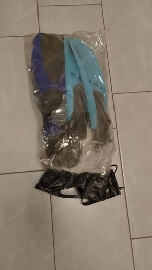 Schwimmflossen 41-42 und 36-37 inkl. Verpackung 