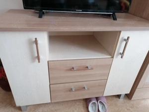 Kommode in weiß Holzoptik abzugeben