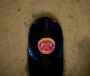 Unbeschnitten und hart? Hier wartet mein Mund auf dich