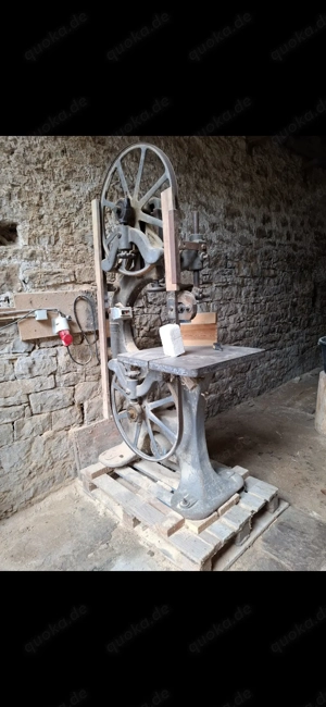 Antike Bandsäge aus Gusseisen   Vintage Industrie Design   Werkstattmaschine