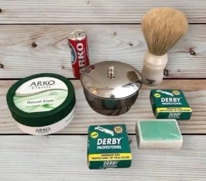 Rasierset mit Anleitung