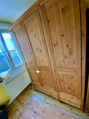 May Flowers Kleiderschrank 