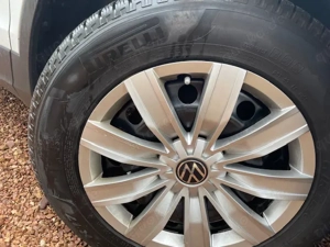 VK VW Winterräder sehr guter Zustand siehe Bilder 215 65 R17  Bild 3