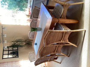 Tisch + 8 Stühle (Esszimmer   Küche  Wohnzimmer)