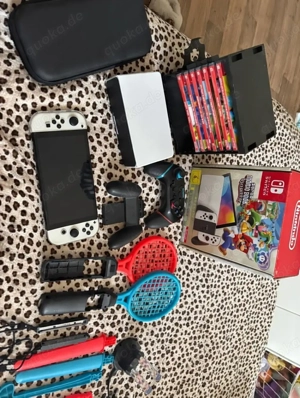 Nintendo Switch OLED.