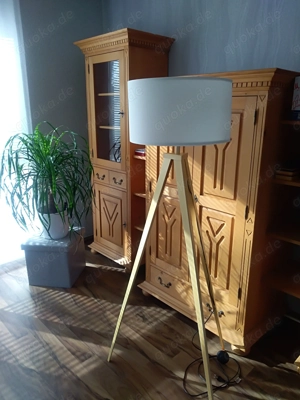 Stehlampe 3 beinig in Holzoptik
