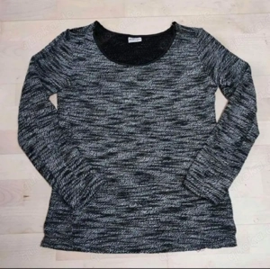 10 Damen Pullovers Mgr  Bild 5