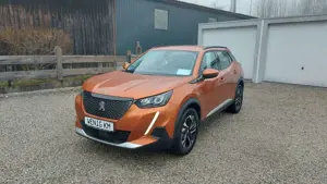 Peugeot 2008 Allure*Navi*Kamera*LED*SHZ*PDC*Alu*DAB