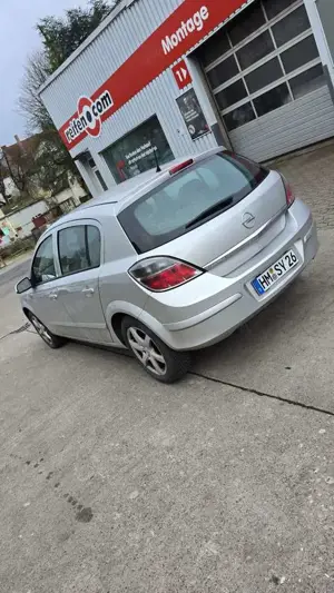 Opel Astra 1.6 Edition Bild 3
