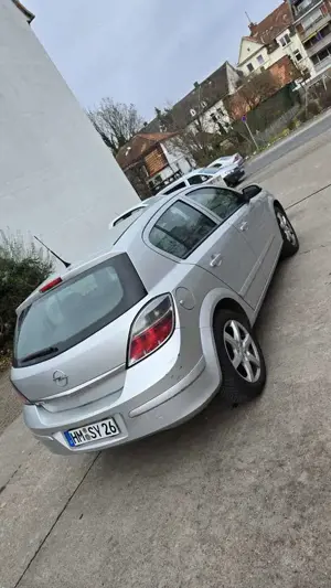 Opel Astra 1.6 Edition Bild 4