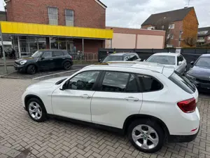 BMW X1 20 d xDrive Panorama-R.Kamera AUTOMATIK Bild 3
