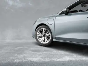 Audi A3 40 TFSI e S-TR LED+NAV+HuD+SONOS+17 Bild 4