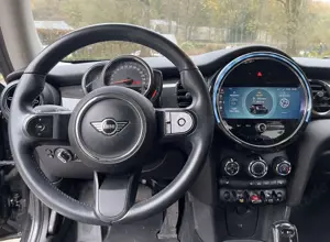 MINI One Mini One Aut. Blackyard 8-Fach Bereifung