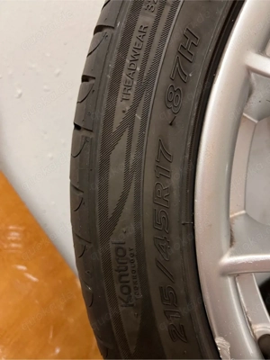 Alufelgen mit Sommerreifen