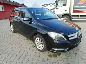 Mercedes-Benz B 200 Sportpaket AHK Euro 6 PDC Bi-Xenon