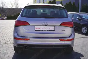 Audi Q5 2.0 TDI quattro S-Line Bi-Xenon Navi AHK PDC Bild 4
