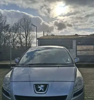 Peugeot 5008 HDI FAP 110 Family Plus