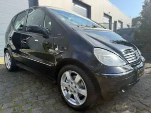 Mercedes-Benz A 190 Avandgarde Automatik Pano-Dach Neuzstd!