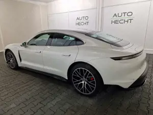 Porsche Taycan 4S Sport Design, Beifahrer Display, Panorama Bild 2