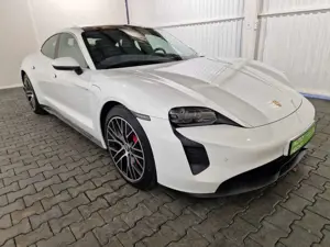 Porsche Taycan 4S Sport Design, Beifahrer Display, Panorama Bild 4