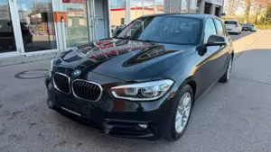 BMW 118 i Lim Sport Line/Navi/LED/SHZ