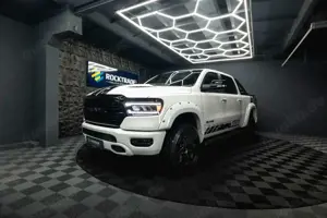 Dodge RAM 5.7 V8 HEMI 4x4 OFFROAD Night-Paket *GEN 5*