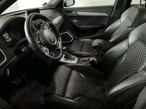 Audi RS Q3 RS Q3 2.5 TFSI quattro S tronic