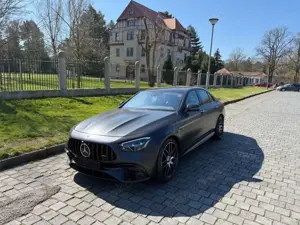 Mercedes-Benz E 63 AMG E 63 S AMG 4Matic Limousine Final Edition Bild 4
