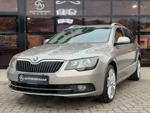 Skoda Superb Combi Elegance PANO/AUTOMATIK/LEDER