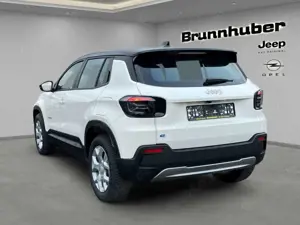 Jeep Avenger Altitude Elektromotor 54 kWh 115 kW (156PS) LED Ap Bild 3