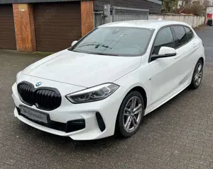 BMW 118 i M Sport,NAVI,HEAD-UP,LED,ACC