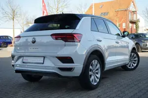 Volkswagen T-Roc 1.5 TSI DSG R-Line LED Navi ACC Teilleder Bild 5
