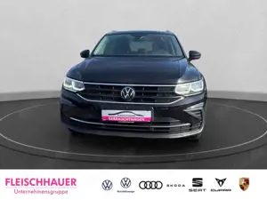 Volkswagen Tiguan Life 2.0 TDI 4M Matrix+Navi+Stdhzg+360°+App-connec Bild 2