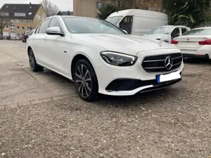 Mercedes-Benz E 300 E 300 e 4Matic (213.054)