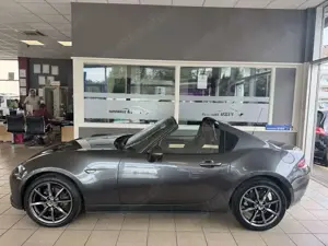 Mazda MX-5 Sports-Line RF Leder Navi PDC 1.Hand 8 fach