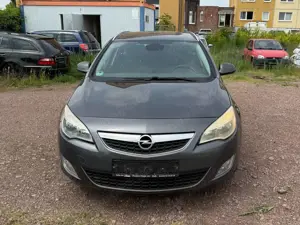 Opel Astra 1.7 CDTI DPF Sports Tourer Design Edition