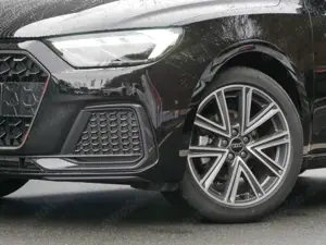 Audi A1 30 TFSI advanced SONOS LED NAVI TEM Bild 5