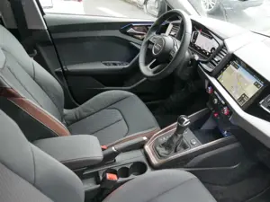 Audi A1 30 TFSI advanced SONOS LED NAVI TEM Bild 3