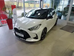 Toyota Yaris 1.5 Hybrid Style Plus Safety-Paket SHZ, LED, NAVI