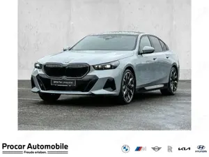 BMW 520 d xDrive Limousine M Sportpaket * Bowers  Wilkins