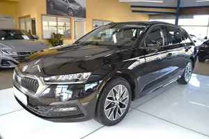 Skoda Octavia Combi Ambition XENON / NAVI / PDC