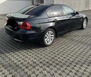 BMW 320 320d Bild 3