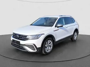 Volkswagen Tiguan Allspace 2.0 TDI DSG 4Mo Life AHK NAVI ACC 7-SITZER SITZH L Bild 2