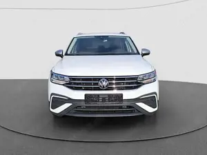 Volkswagen Tiguan Allspace 2.0 TDI DSG 4Mo Life AHK NAVI ACC 7-SITZER SITZH L Bild 5